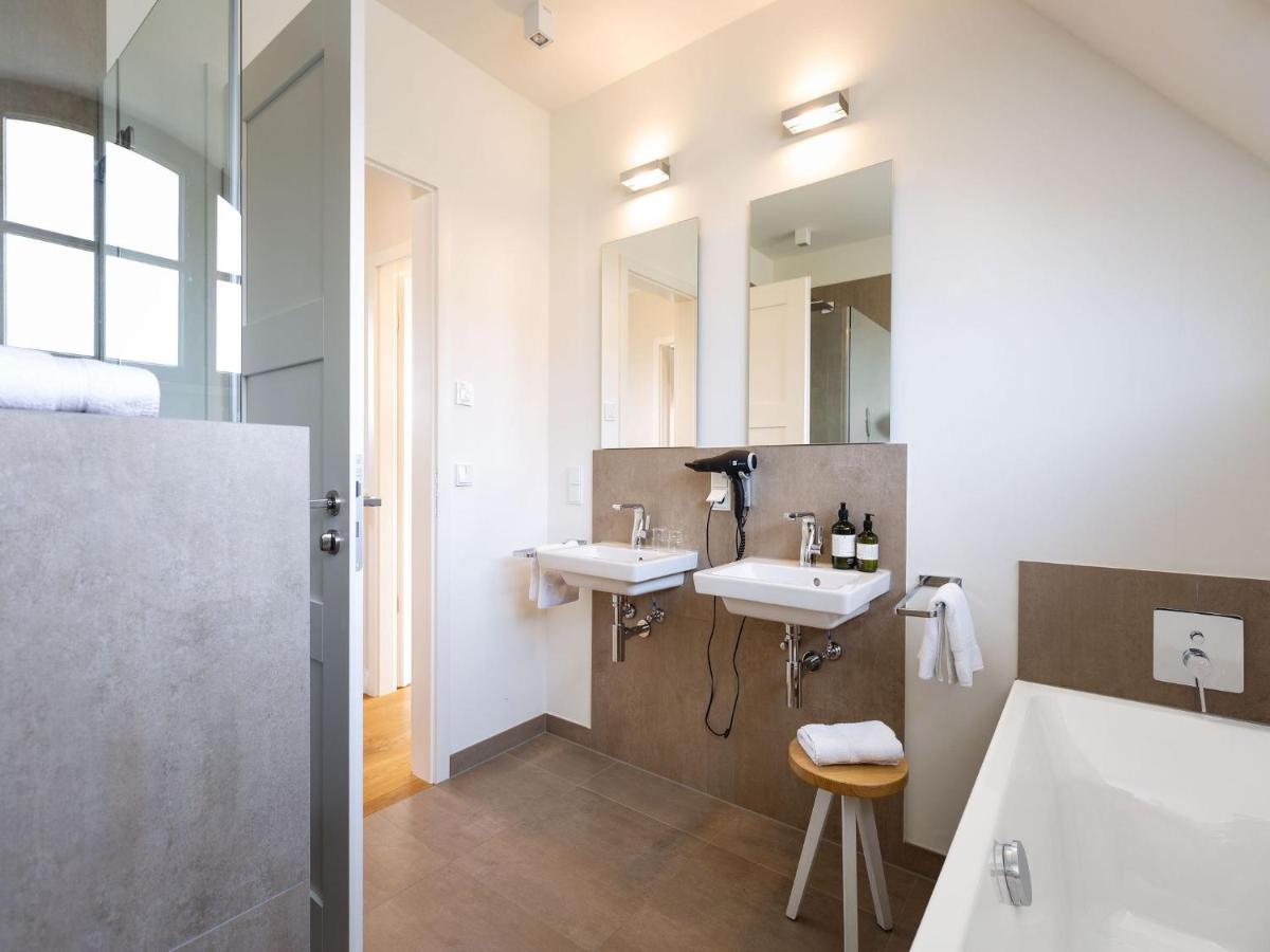Reetland Am Meer - Premium Reetdachvilla Mit 2 Schlafzimmern, Sauna Und Kamin E04 Дранске Екстериор снимка